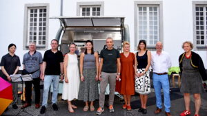 Mitglieder des Pädagogischen Teams und Verwaltungsteams der Melanchthon-Akademie sowie Gäste sprachen und musizierten zum Thema „Was ist reparierbar und was nicht?“